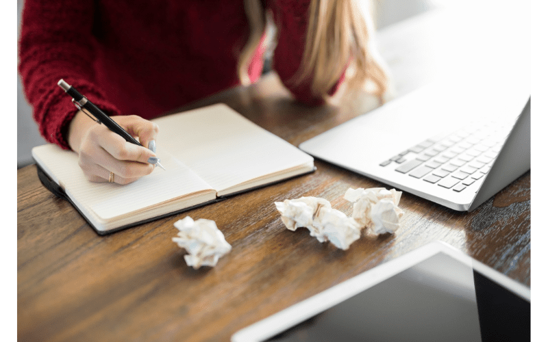 Od pomysłu do planu – jak ułożyć strukturę książki